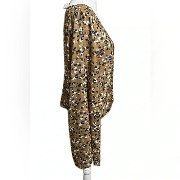 NWT Sadie and Sage long flare sleeve v-neck wrap top large - Picture 2 of 6